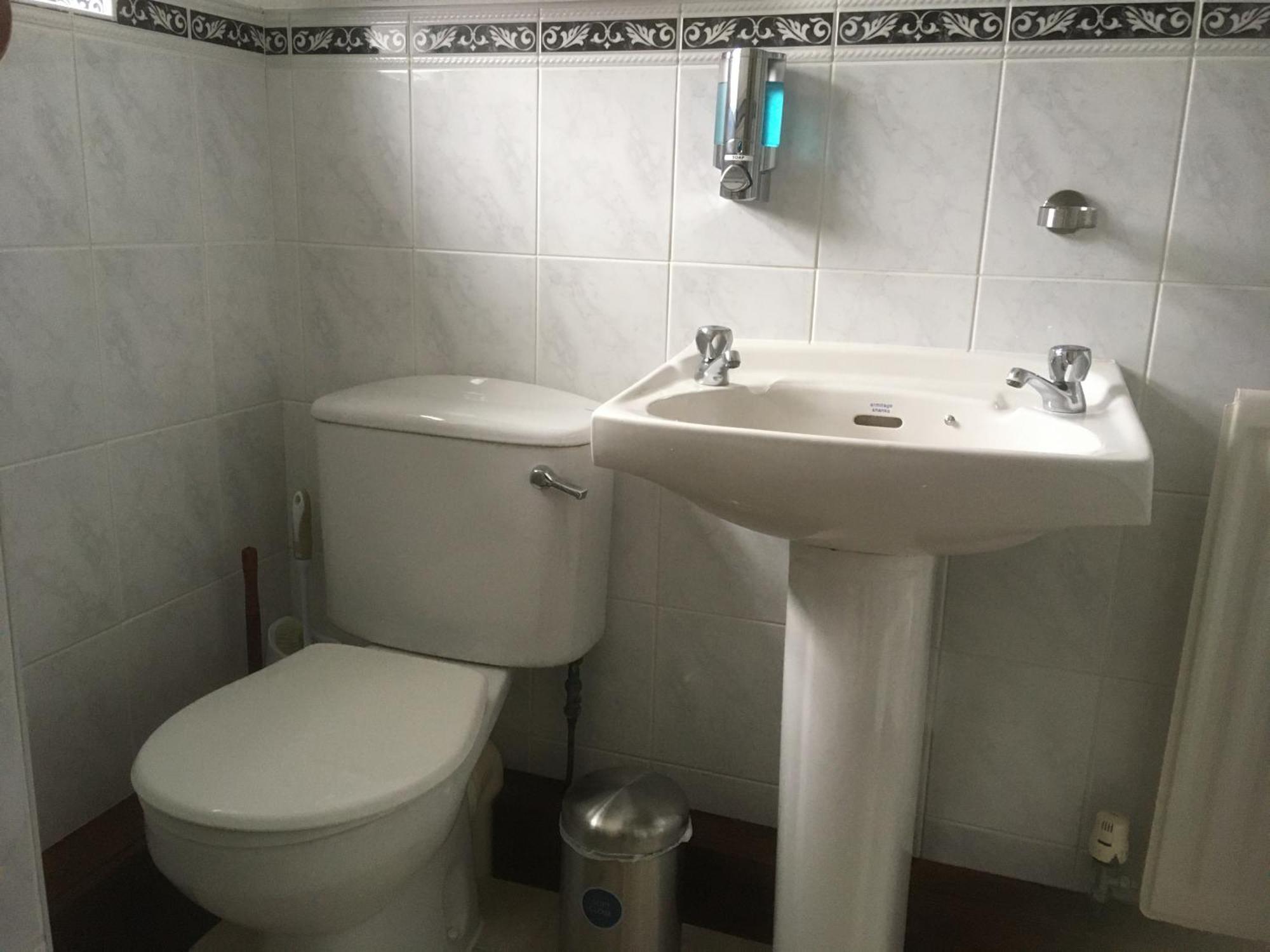 Grove House Guest House Телфорд Номер фото