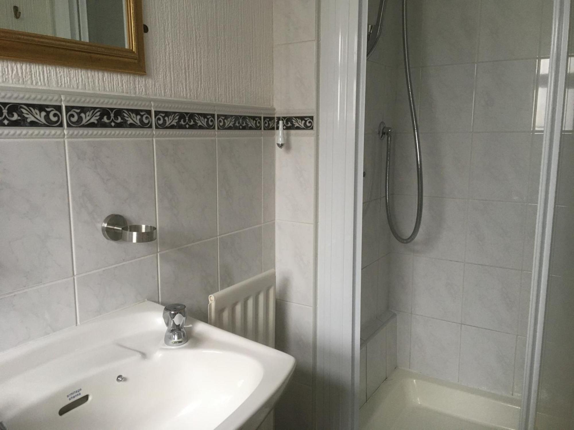 Grove House Guest House Телфорд Номер фото