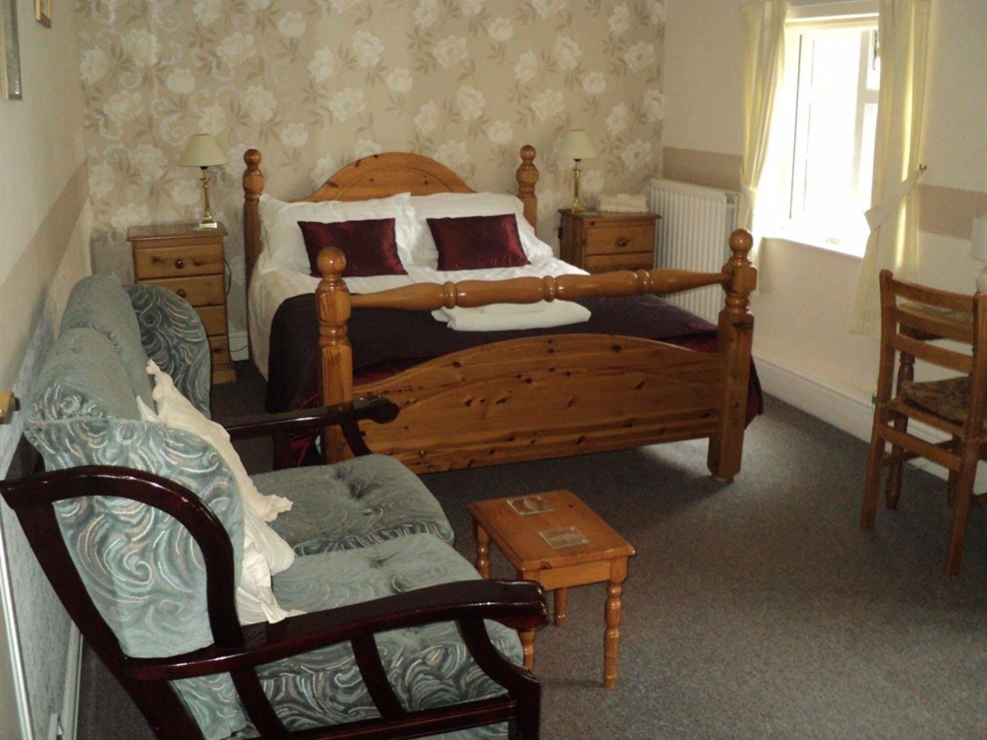 Grove House Guest House Телфорд Экстерьер фото